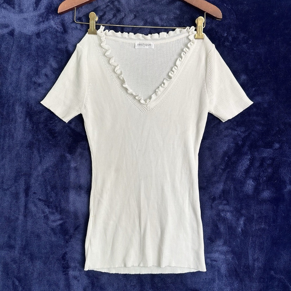 Vestique Top Blouse Size S Short Sleeves Ribbed White Ruffle V Neck